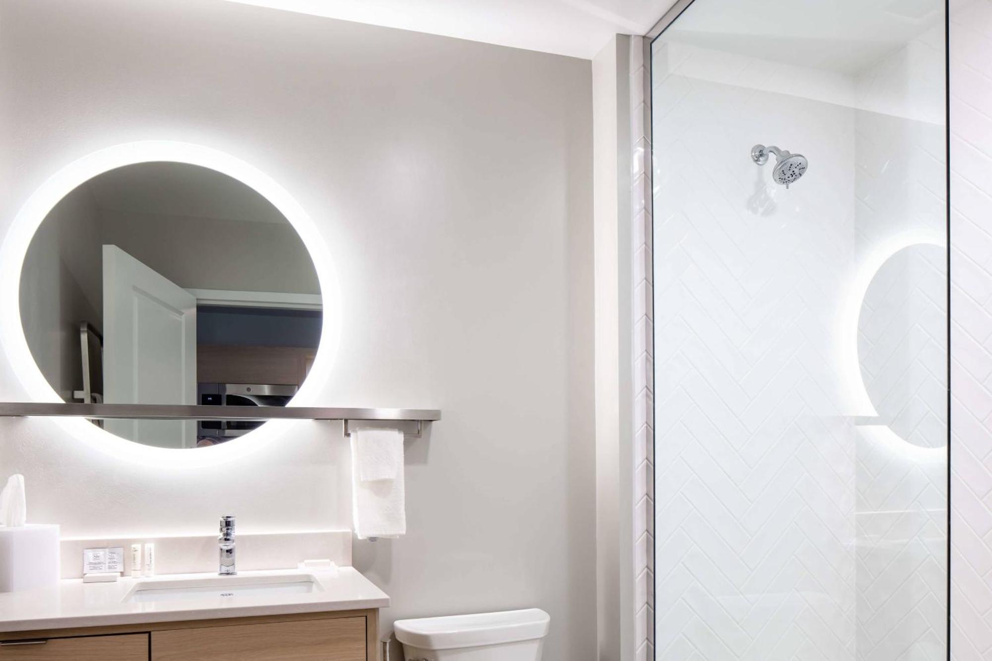 Towneplace Suites By Marriott Milwaukee West Bend Zewnętrze zdjęcie
