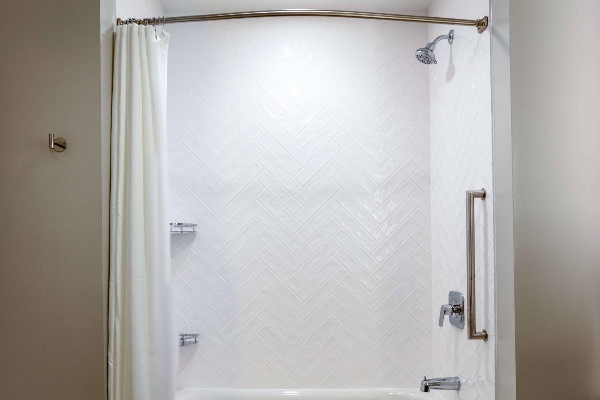 Towneplace Suites By Marriott Milwaukee West Bend Zewnętrze zdjęcie