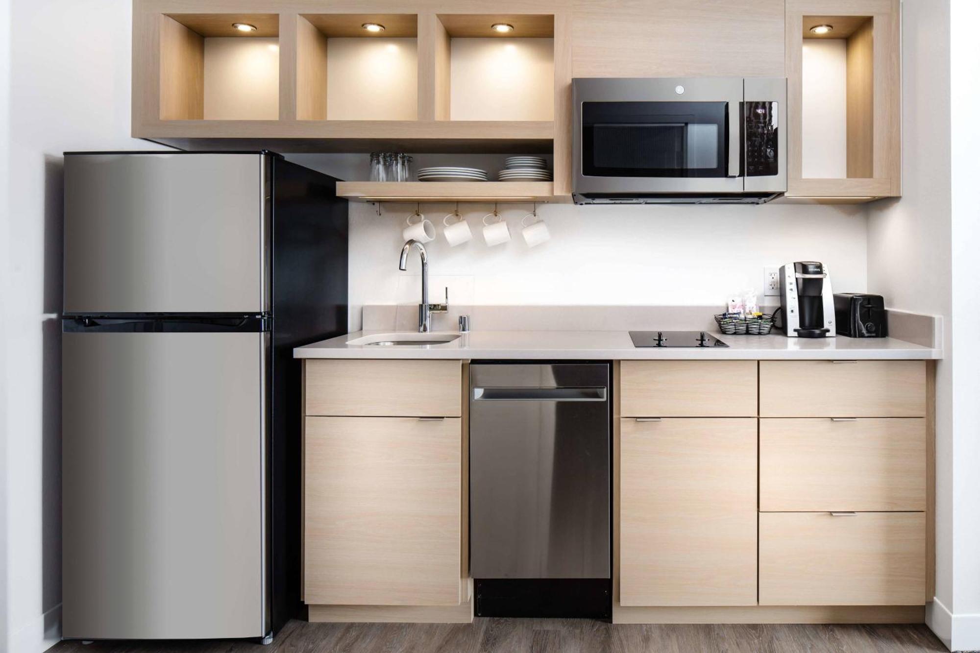 Towneplace Suites By Marriott Milwaukee West Bend Zewnętrze zdjęcie