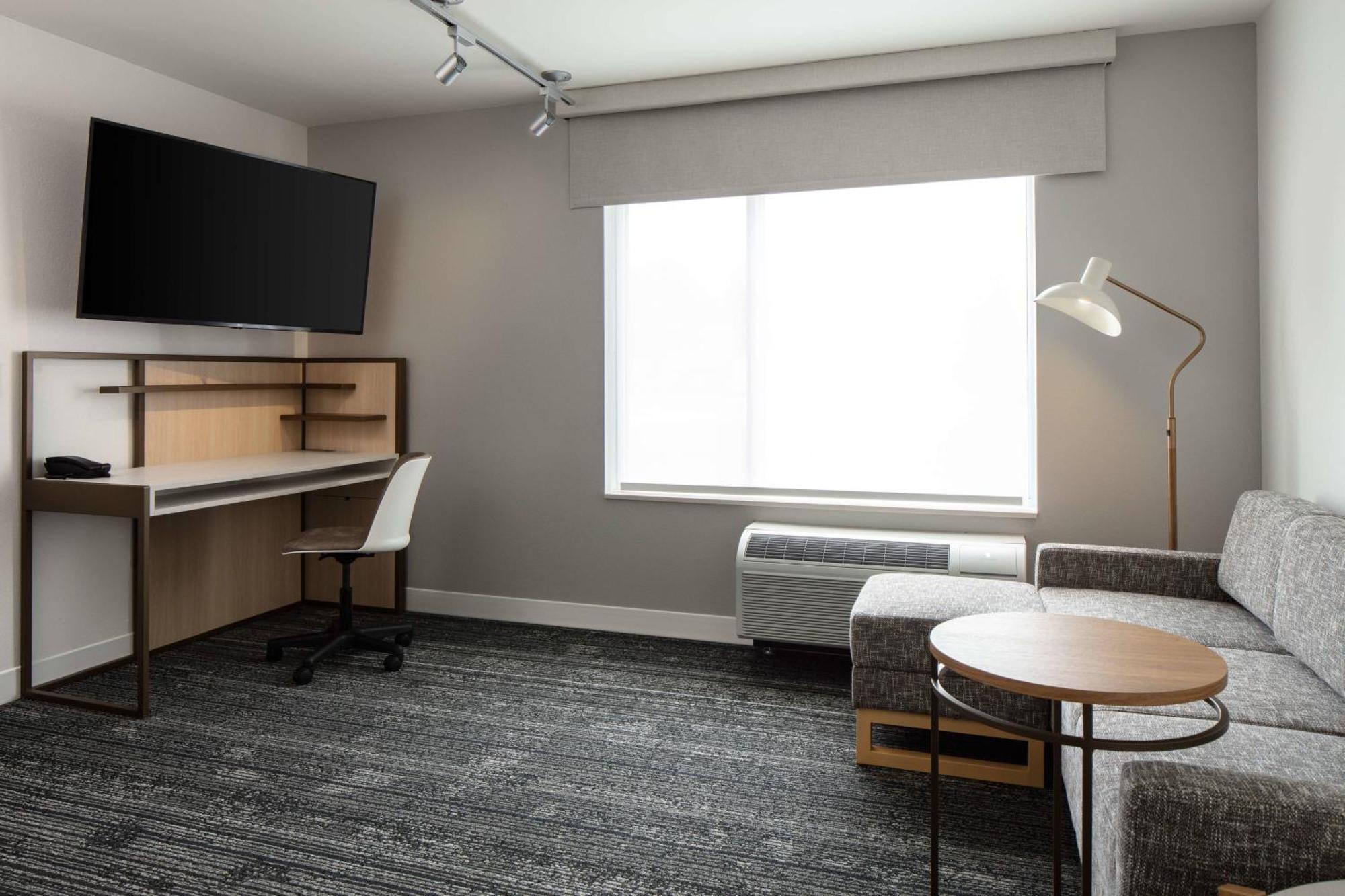 Towneplace Suites By Marriott Milwaukee West Bend Zewnętrze zdjęcie