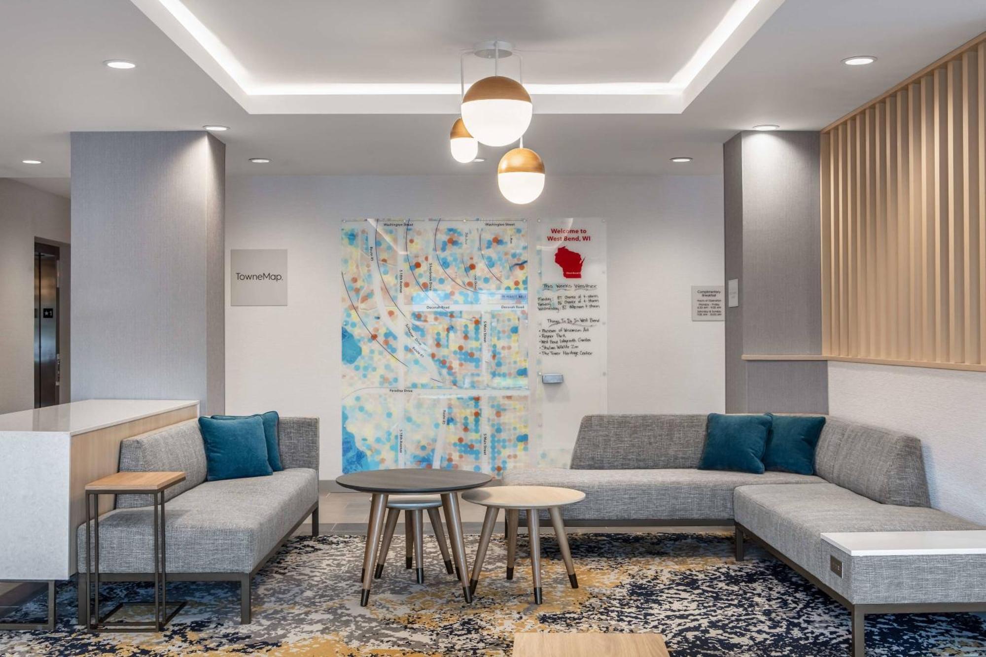 Towneplace Suites By Marriott Milwaukee West Bend Zewnętrze zdjęcie